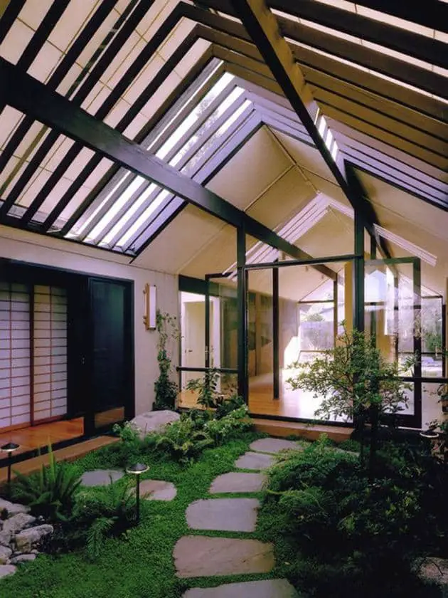 5 MidCentury Houses Atriums Perfect to Relax