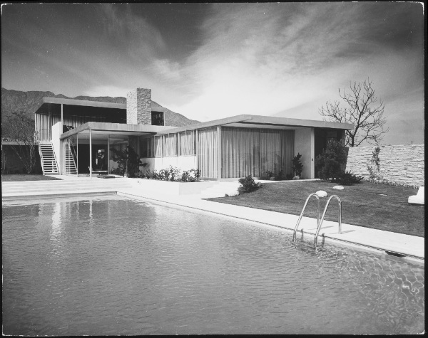 Richard Neutra - Kaufmann House Palm Springs - Julius Shulman