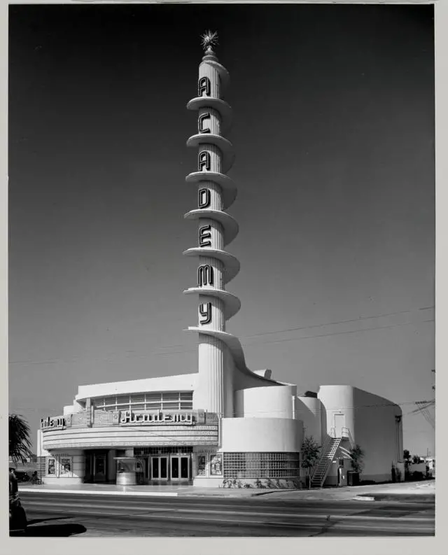 Biography: Julius Shulman - Mid Century Home