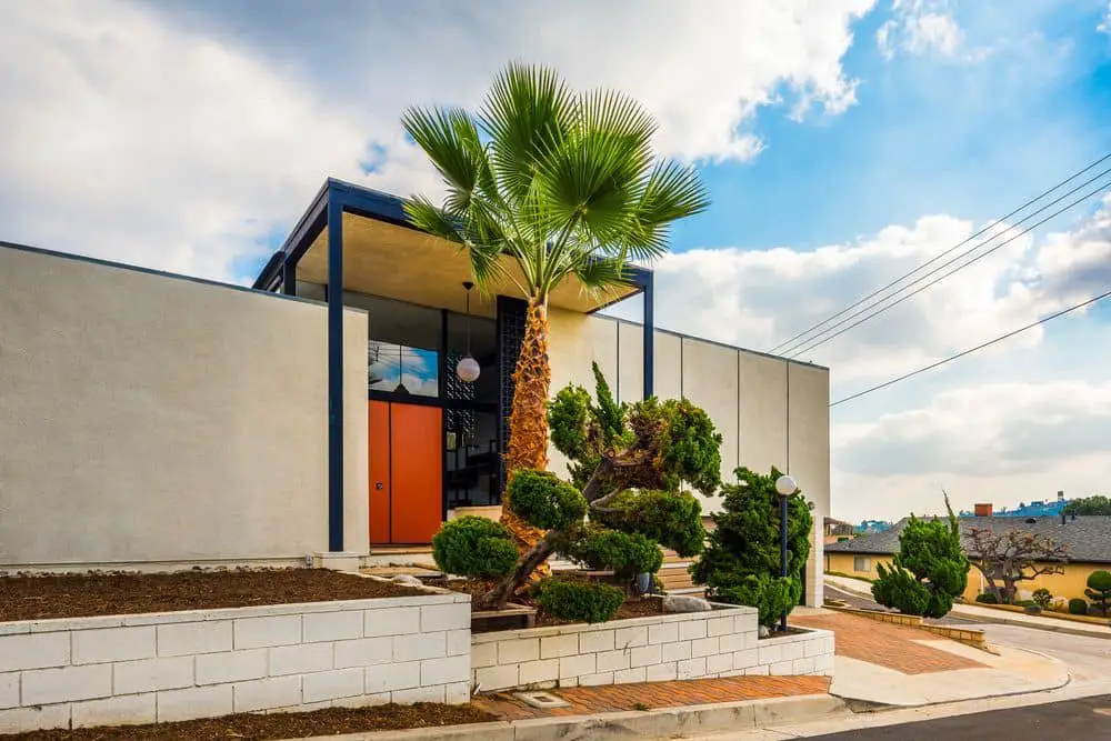 Mid century House in Highland Park exterior front