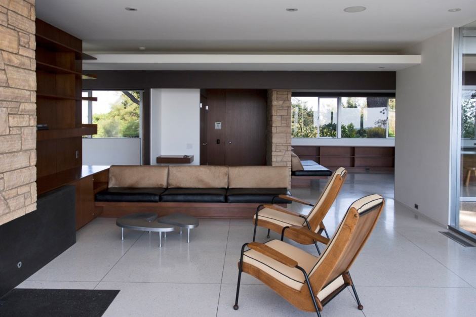 Richard Neutra Singleton Residence living room
